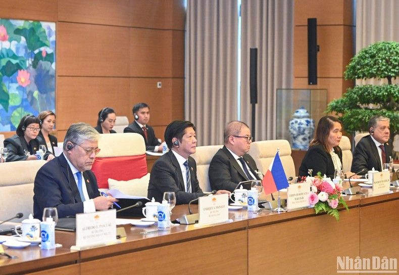 Ferdinand Romualdez y los delegados de Filipinas. Ferdinand Romualdez y los delegados de Filipinas.