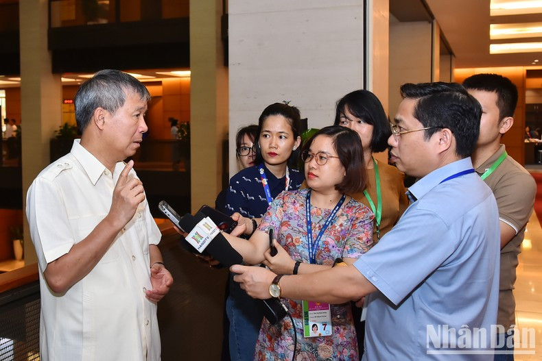 Nguyen Anh Tri, diputado de Hanói en una entrevista concedida a las agencias de noticias y prensa. Nguyen Anh Tri, diputado de Hanói en una entrevista concedida a las agencias de noticias y prensa.