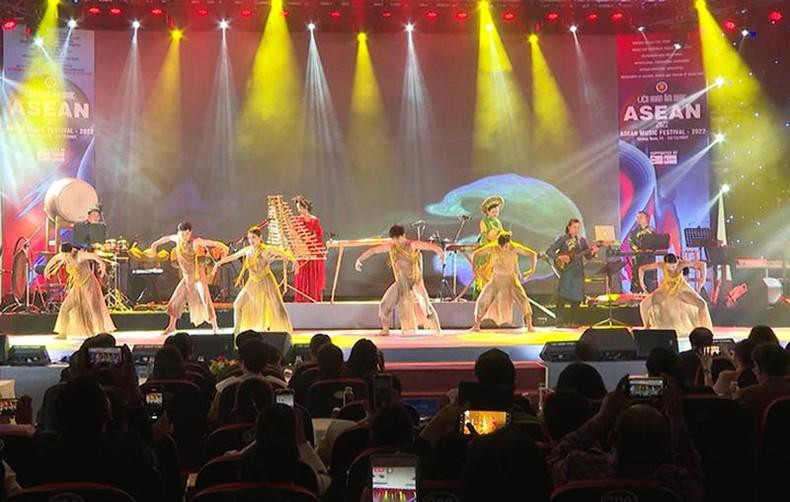 Ceremonia de apertura del Festival de Música de la Asean 2022 en Hoi An.