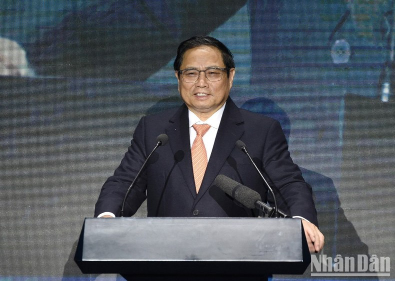 El primer ministro vietnamita, Pham Minh Chinh, interviene en el evento. El primer ministro vietnamita, Pham Minh Chinh, interviene en el evento.