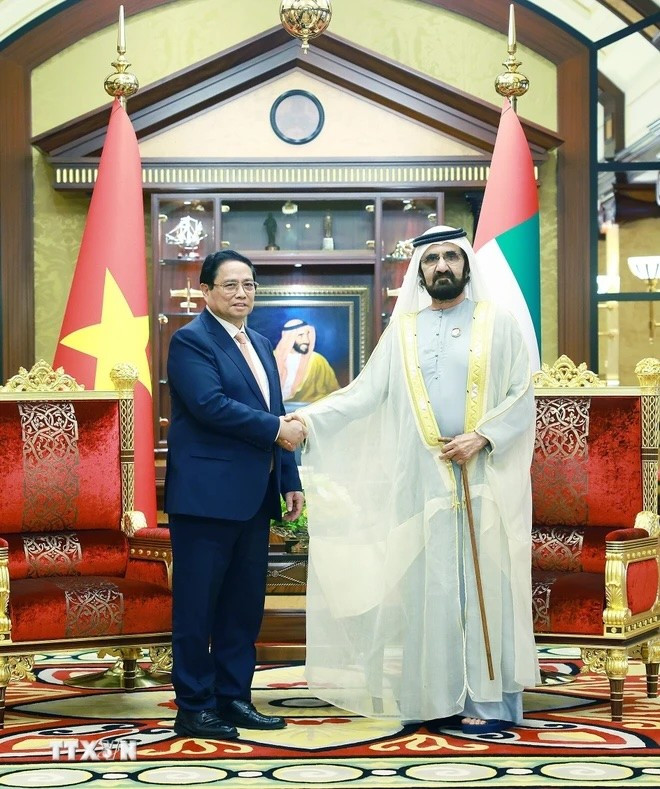 El jefe de Gobierno vietnamita y el vicepresidente y primer ministro de los EAU, Sheikh Mohammed bin Rashid Al. El jefe de Gobierno vietnamita y el vicepresidente y primer ministro de los EAU, Sheikh Mohammed bin Rashid Al.