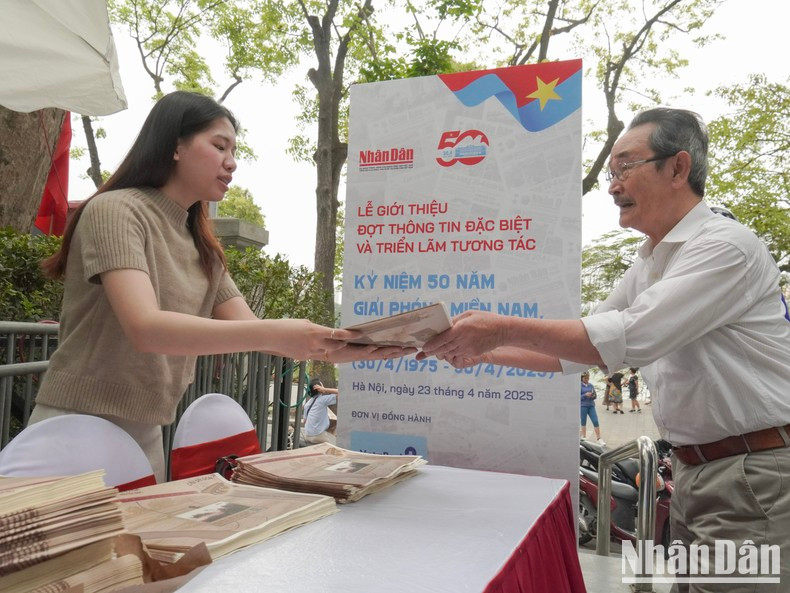 Los visitantes tendrán la oportunidad de recibir una publicación informativa especial con un número de ejemplares limitado. Los visitantes tendrán la oportunidad de recibir una publicación informativa especial con un número de ejemplares limitado.