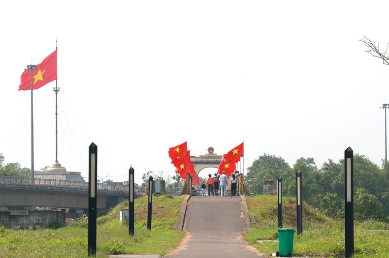 Ciudadanos de muchas regiones del país llegan aquí para evocar los años históricos. Ciudadanos de muchas regiones del país llegan aquí para evocar los años históricos.