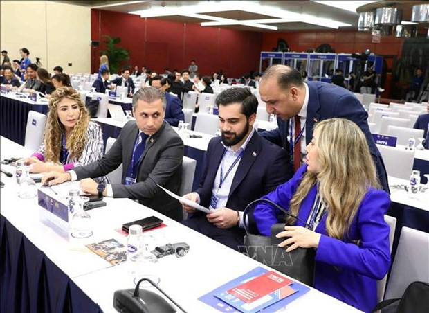 Delegados discuten en la sesión de discusión, titulada "Promover el respeto a la diversidad cultural para el desarrollo sostenible", el 16 de septiembre de 2023. (Foto: VNA) Delegados discuten en la sesión de discusión, titulada "Promover el respeto a la diversidad cultural para el desarrollo sostenible", el 16 de septiembre de 2023. (Foto: VNA)