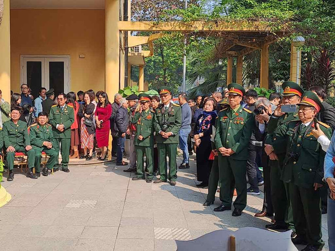 El acto se celebra en la sede de la Embajada cubana en Hanói (Foto: Prensa Latina) El acto se celebra en la sede de la Embajada cubana en Hanói (Foto: Prensa Latina)