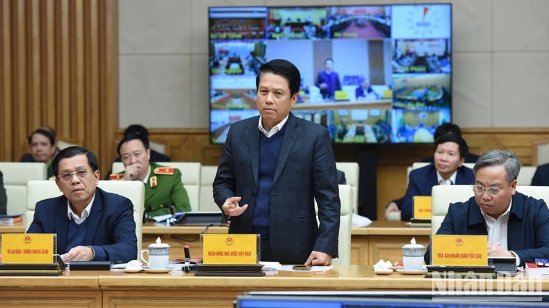 El representante del Banco Estatal.