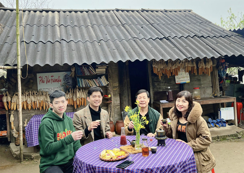 Visitantes disfrutan de las especialidades locales (Foto: T.T)