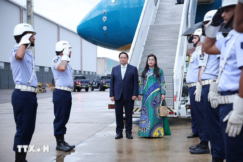 La ceremonia de bienvenida al premier vietnamita, Pham Minh Chinh, y su cónyuge en el aeropuerto militar de Galeao.