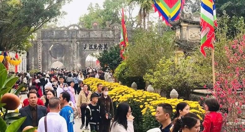 Visitantes en el Festival