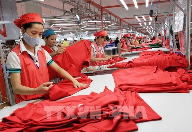 La empresa de Moda Star invierte en la construcción de una fábrica especializada en prendas de punto y ropa deportiva en el Parque Industrial Phu Nghia, distrito de Chuong My, Hanói, para exportar al mercado estadounidense. (Foto: VNA)