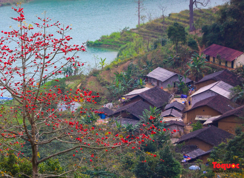 Ha Giang da la bienvenida a los visitantes con la belleza propia de su naturaleza majestuosa, clima fresco, cultura única y gente amable y hospitalaria.