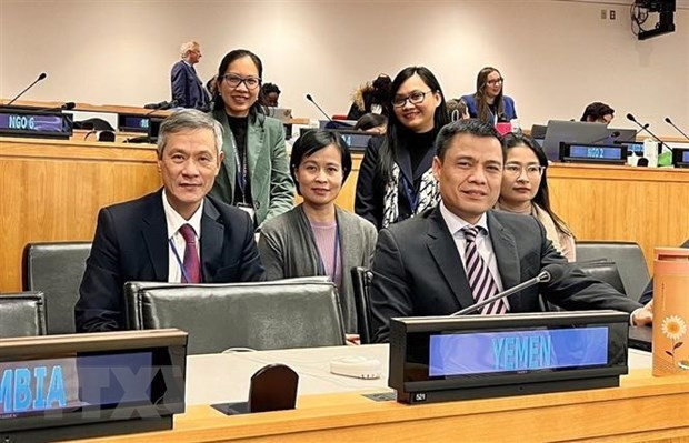 La delegación multisectorial de Vietnam, encabezada por su embajador Dang Hoang Giang, jefe de la misión ante la ONU (Foto: VNA) La delegación multisectorial de Vietnam, encabezada por su embajador Dang Hoang Giang, jefe de la misión ante la ONU (Foto: VNA)