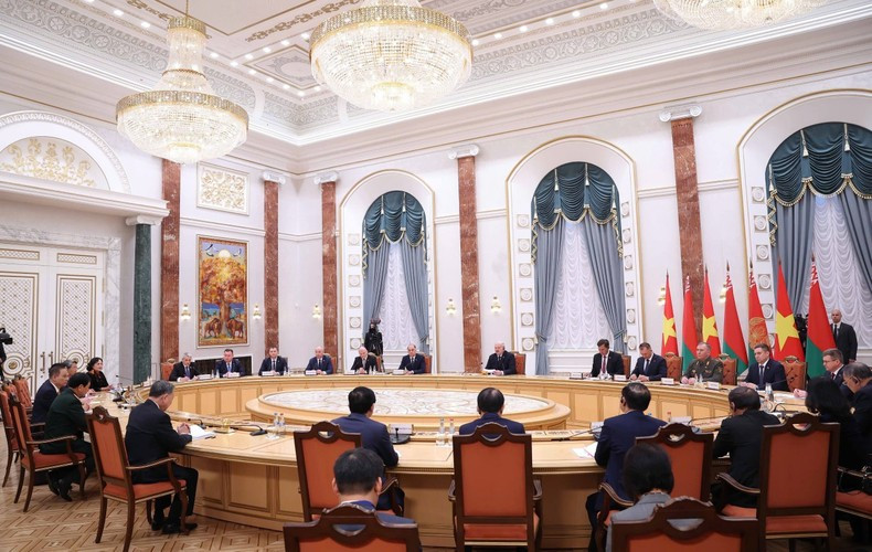 El secretario general del Partido Comunista de Vietnam, To Lam mantiene conversaciones con el presidente bielorruso, Aleksandr Lukashenko. (Foto: VNA) El secretario general del Partido Comunista de Vietnam, To Lam mantiene conversaciones con el presidente bielorruso, Aleksandr Lukashenko. (Foto: VNA)