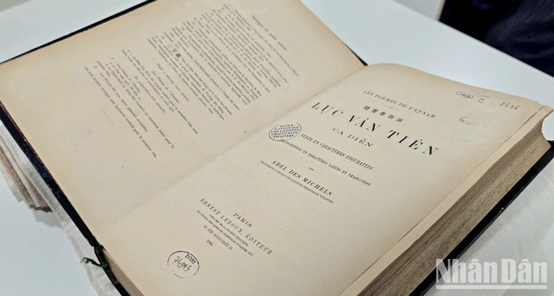 En la exposición se presentan algunas obras de escritura Nom y Quoc Ngu. (Foto: MINH DUY) En la exposición se presentan algunas obras de escritura Nom y Quoc Ngu. (Foto: MINH DUY)