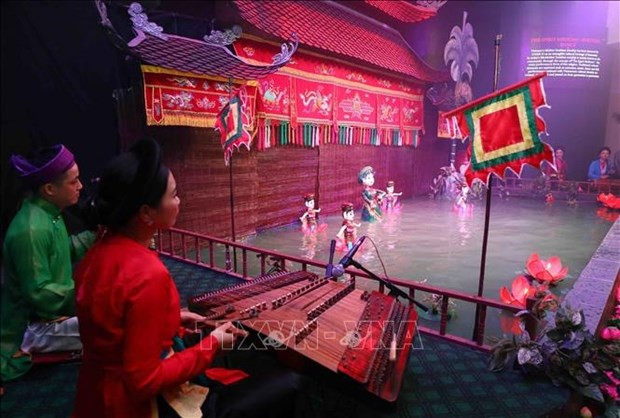 Artesanos de títeres de agua (Foto:VNA) Artesanos de títeres de agua (Foto:VNA)