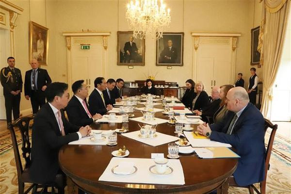 En el encuentro (Foto: VNA) En el encuentro (Foto: VNA)