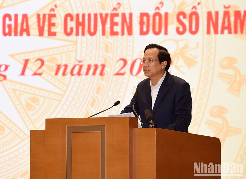 El ministro de Trabajo, Inválidos de Guerra y Asuntos Sociales, Dao Ngoc Dung.