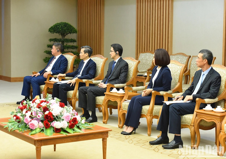 Representantes del país anfitrión. Representantes del país anfitrión.
