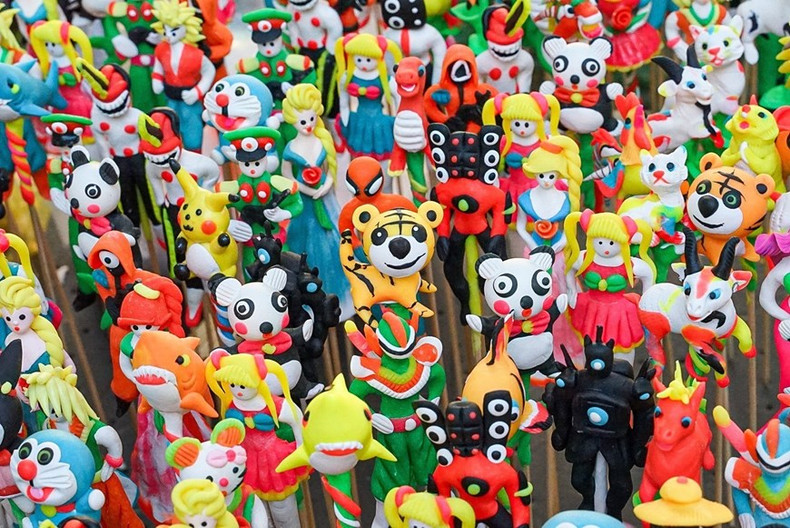 En la actualidad, To He tiene una variedad de formas y tendencias, desde animales hasta personajes de cómics, dibujos animados y películas. En la actualidad, To He tiene una variedad de formas y tendencias, desde animales hasta personajes de cómics, dibujos animados y películas.