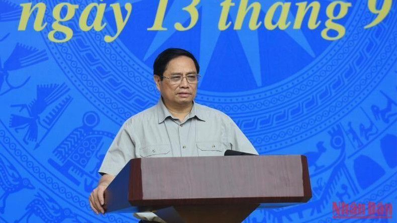 El primer ministro Pham Minh Chinh, también jefe del citado comité, interviene en la cita. El primer ministro Pham Minh Chinh, también jefe del citado comité, interviene en la cita.
