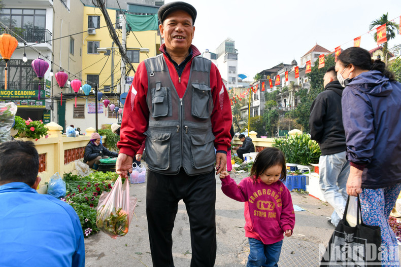 Este bazar evoca la atmósfera del Tet antiguo.