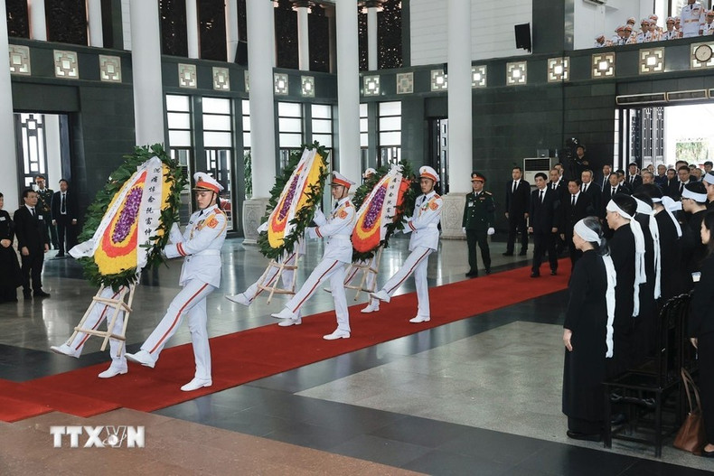 La delegación de China en el funeral.