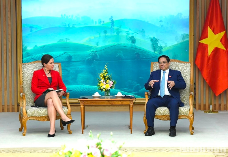 En las conversaciones. En las conversaciones.