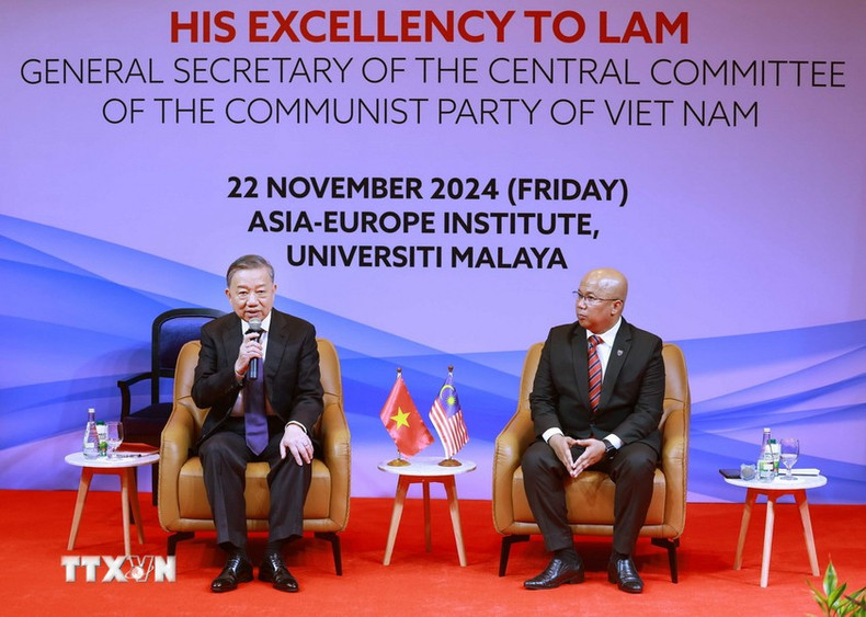 Escena de la reunión.