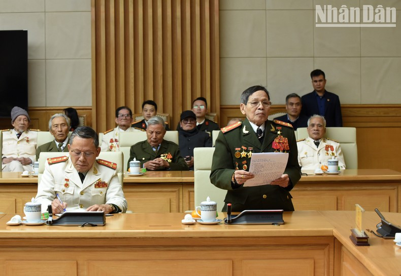 El coronel Nguyen Tri Phuong, Héroe de las Fuerzas Armadas Populares (título honorífico concedido por el Estado de Vietnam). El coronel Nguyen Tri Phuong, Héroe de las Fuerzas Armadas Populares (título honorífico concedido por el Estado de Vietnam).