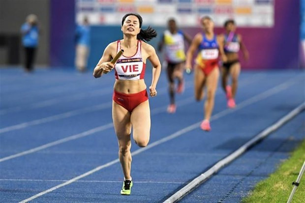 Nguyen Thi Huyen gana su tercera medalla en los SEA Games 32 y su decimotercera medalla de oro en la arena de los Juegos, un récord para los deportes vietnamitas. (Fotografía: VNA)
