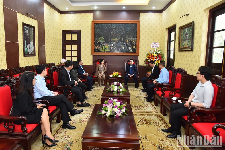 Panorama del encuentro. Panorama del encuentro.