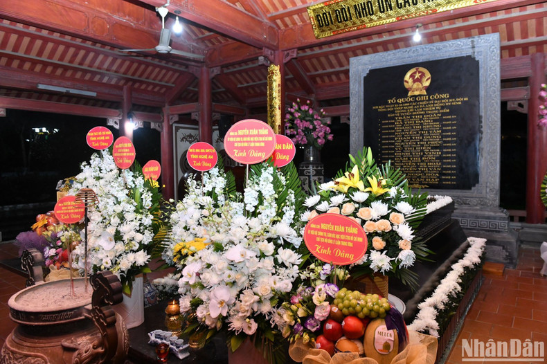 El cenotafio de los caídos. El cenotafio de los caídos.