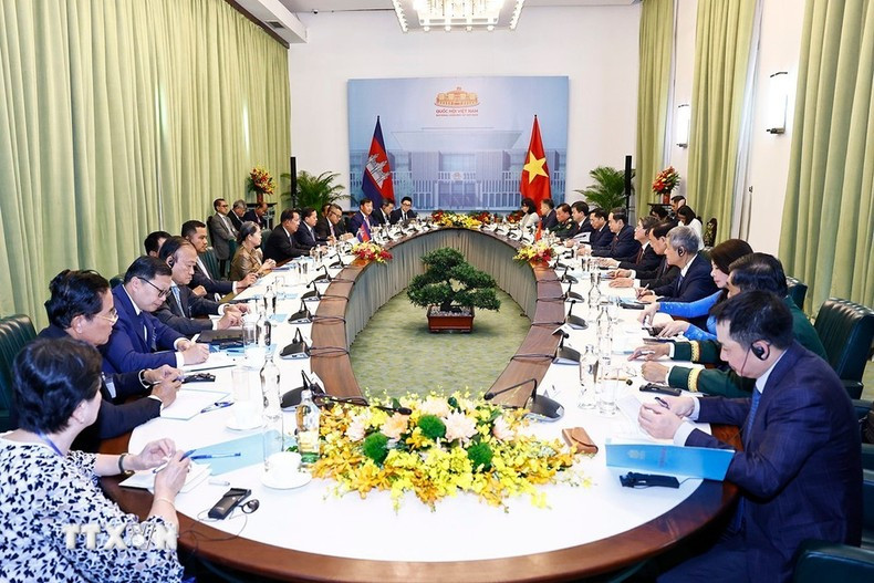 Escena de la reunión.