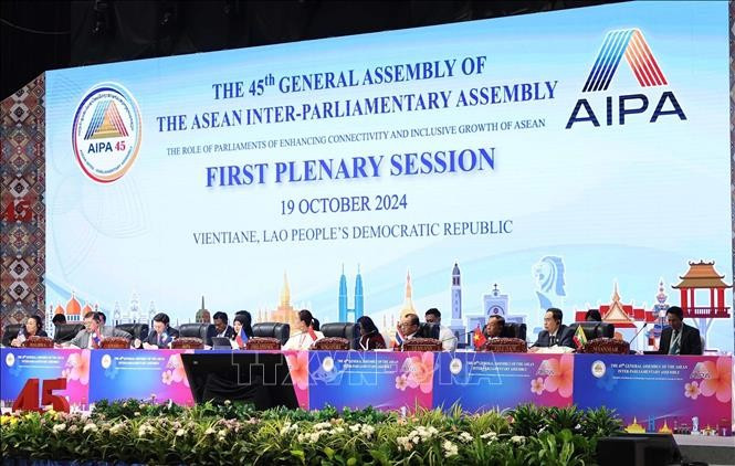 Los jefes de delegación de los países miembro de la Asean en la cita.