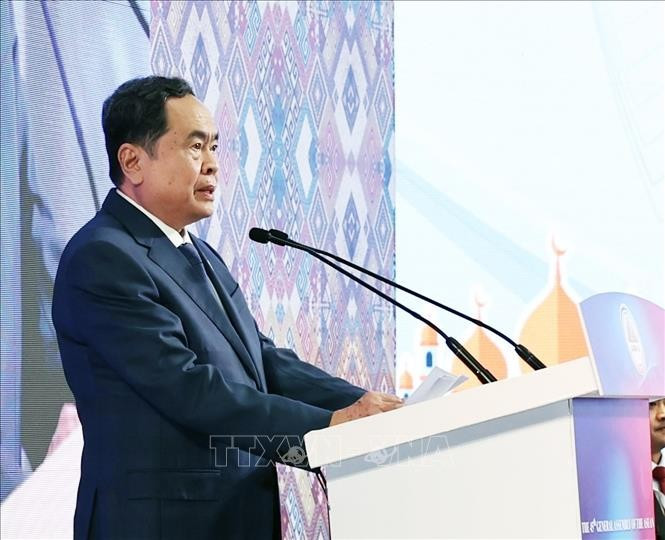 El jefe del Legislativo vietnamita interviene en la Primera Sesión Plenaria de la AIPA 45.