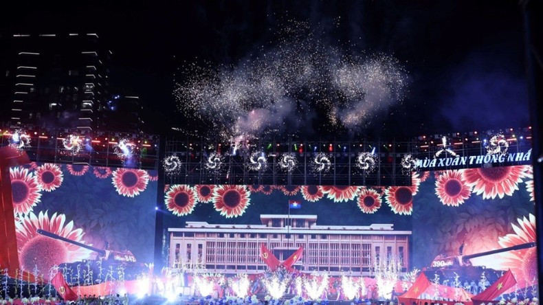 El evento tiene lugar en vísperas del 50 aniversario del Día de la Liberación del Sur y la Reunificación nacional de Vietnam (30 de abril de 1975). El evento tiene lugar en vísperas del 50 aniversario del Día de la Liberación del Sur y la Reunificación nacional de Vietnam (30 de abril de 1975).