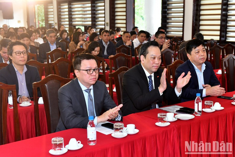 Delegados al mitin. Delegados al mitin.