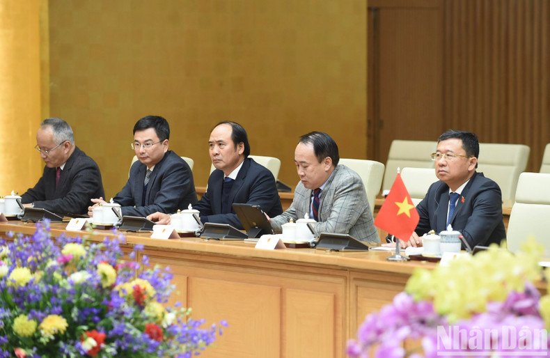 Representantes de ministerios y sectores de Vietnam. Representantes de ministerios y sectores de Vietnam.