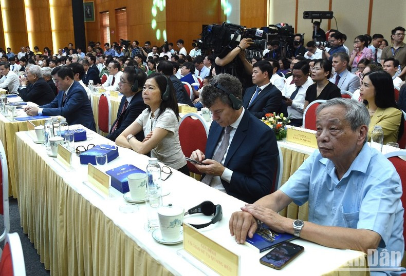 Representantes de organizaciones internacionales. Representantes de organizaciones internacionales.