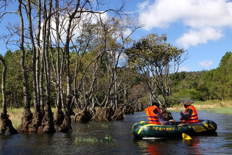 Esta es un área de entretenimiento y ecoturismo que otorga importancia a la preservación de los elementos naturales y la protección de los recursos hídricos. Esta es un área de entretenimiento y ecoturismo que otorga importancia a la preservación de los elementos naturales y la protección de los recursos hídricos.