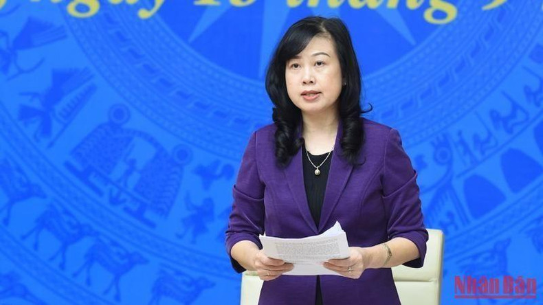 La ministra interina de Salud Pública, Dao Hong Lan, advirtió que la pandemia del nuevo coronavirus seguirá evolucionando de manera impredecible. La ministra interina de Salud Pública, Dao Hong Lan, advirtió que la pandemia del nuevo coronavirus seguirá evolucionando de manera impredecible.