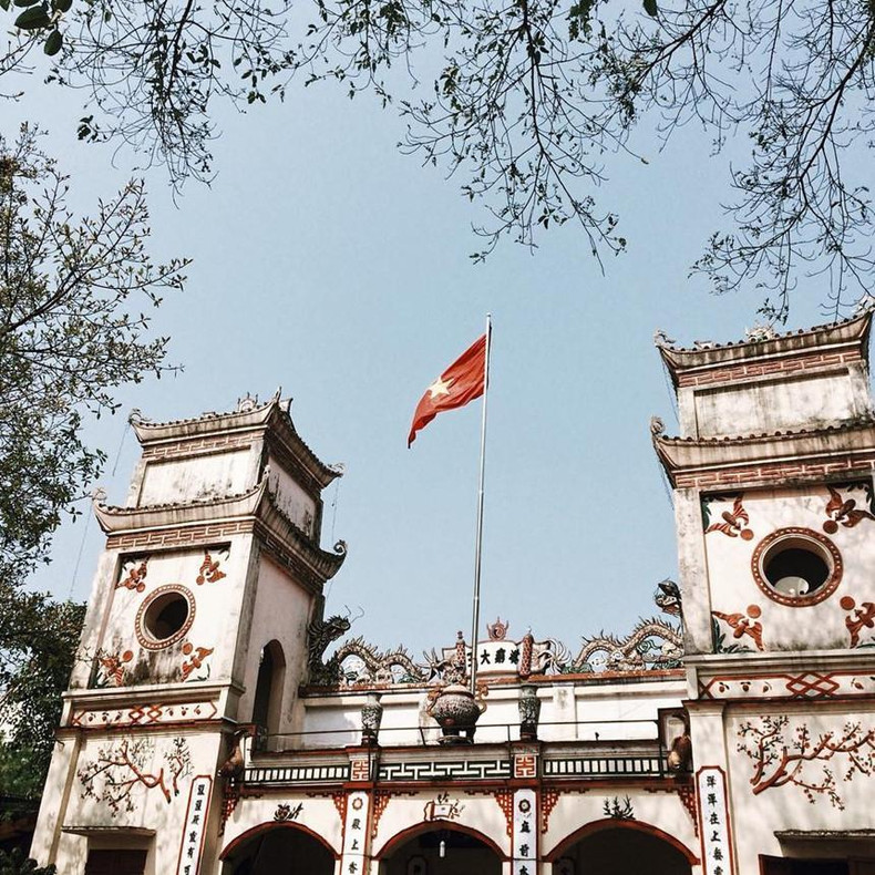 En la fachada del templo de Ky Cung. (Fotografía: nbt.162) En la fachada del templo de Ky Cung. (Fotografía: nbt.162)