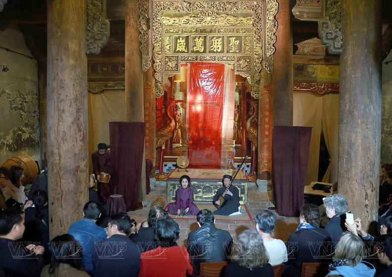 Actualmente, Vietnam propone el arte del canto "Xam" del Norte del país, incluido Hanói, para su inclusión en la lista del Patrimonio Cultural Inmaterial de la Unesco. Actualmente, Vietnam propone el arte del canto "Xam" del Norte del país, incluido Hanói, para su inclusión en la lista del Patrimonio Cultural Inmaterial de la Unesco.