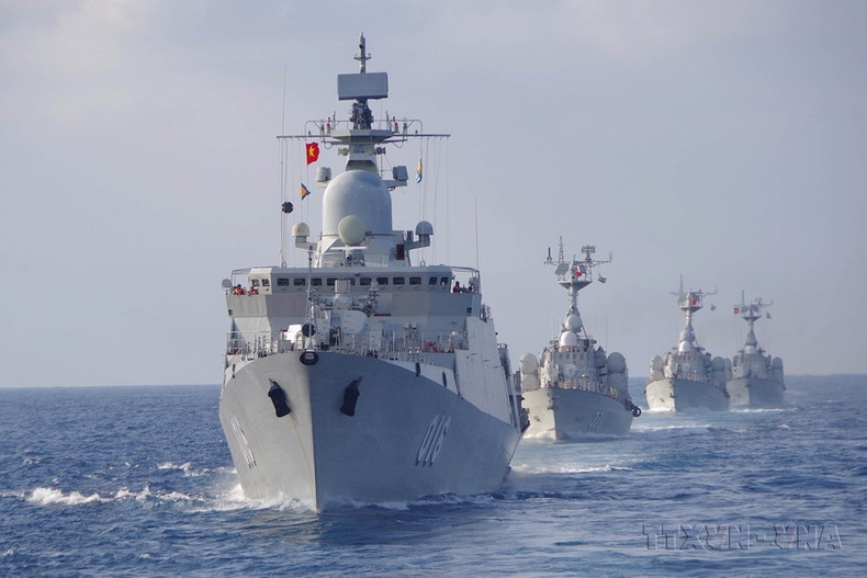 Buques de la Brigada 162 (Región Naval 4) realizan misiones de entrenamiento en el mar.