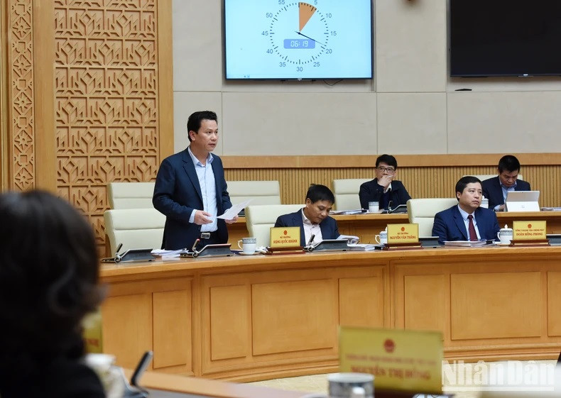 El ministro de Recursos Naturales y Medio Ambiente, Dang Quoc Khanh.