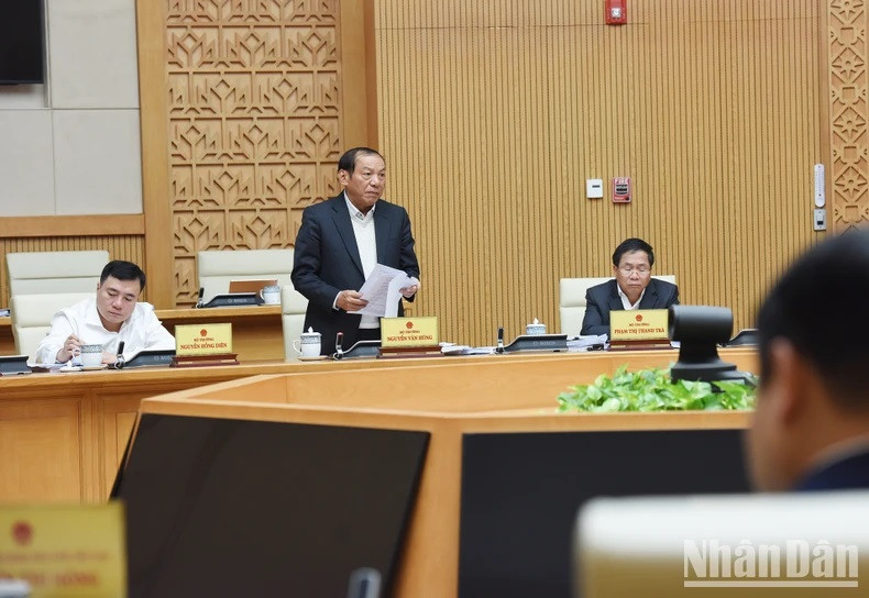 El ministro de Cultura, Deportes y Turismo, Nguyen Van Hung.