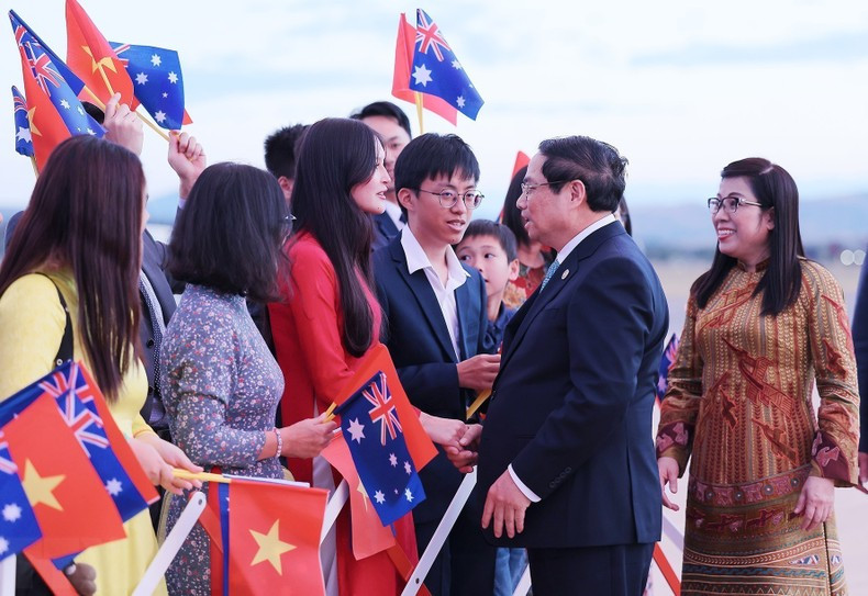 Reciben a la pareja representantes de la comunidad vietnamita radicada en Australia.