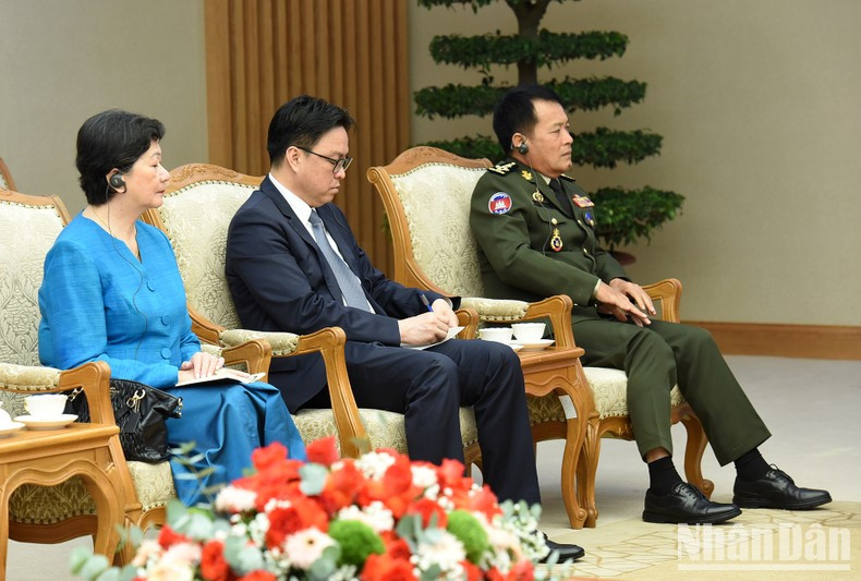 Miembros de la delegación camboyana. Miembros de la delegación camboyana.