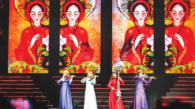 El renombrado cuarteto de cuerdas Bond en el programa “BOND Live In Vietnam”. (Foto: Thanh Dat) El renombrado cuarteto de cuerdas Bond en el programa “BOND Live In Vietnam”. (Foto: Thanh Dat)