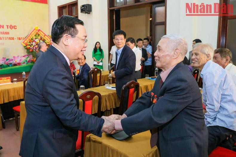 El máximo legislador del país y delegados al festival.